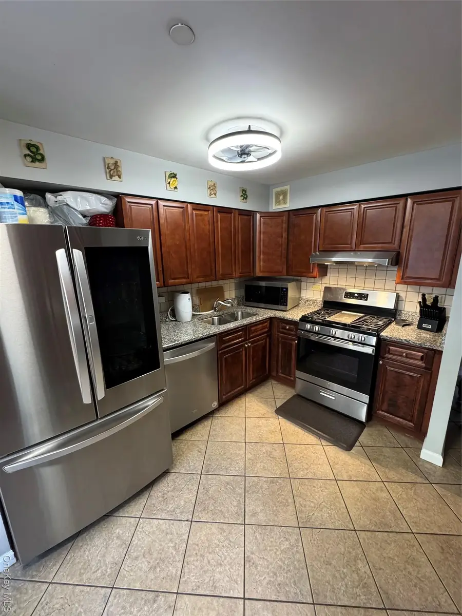 191 W Kingsbridge Road #191A3, Bronx, NY 10463 - Image #2