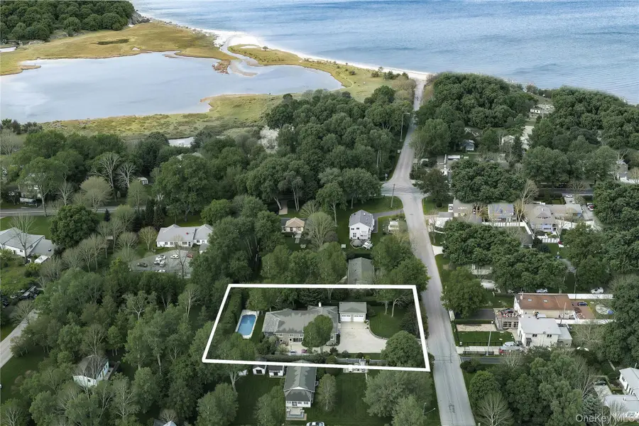 87 Washington Heights Avenue, Hampton Bays, NY 11946 - #3