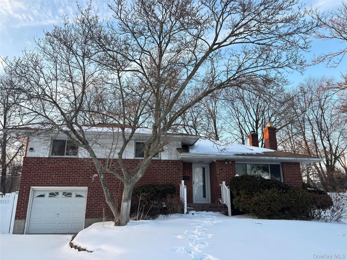 105 Seaman Road, Jericho, NY 11753 - Image #1