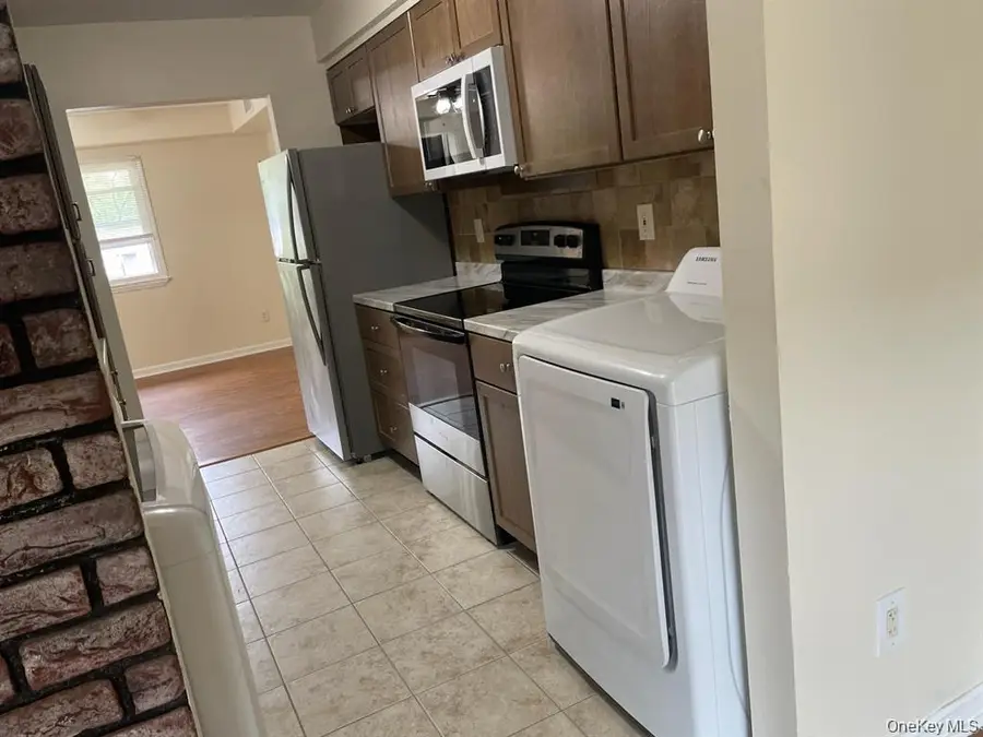 95 Hill Court, Calverton, NY 11933 - #3