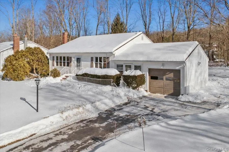 82 Sleight Plass Road, Poughkeepsie, NY 12603 - Image #3