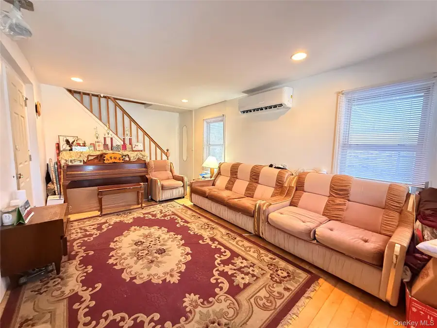 24580 61st Avenue, Little Neck, NY 11362 - Image #2