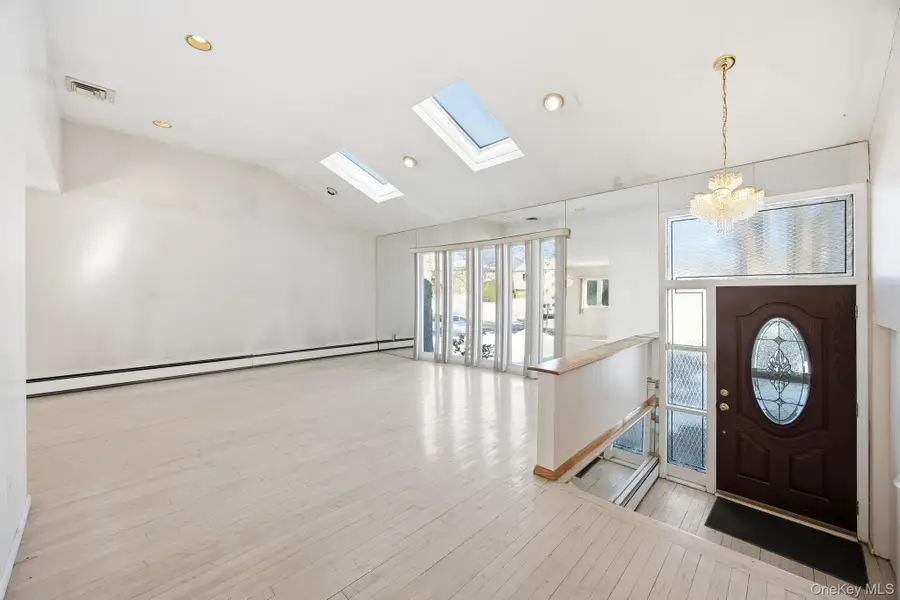 87 Executive Drive, New Hyde Park, NY 11040 - #3