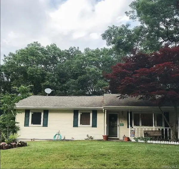 79 Stuyvesant Avenue, Mastic, NY 11950