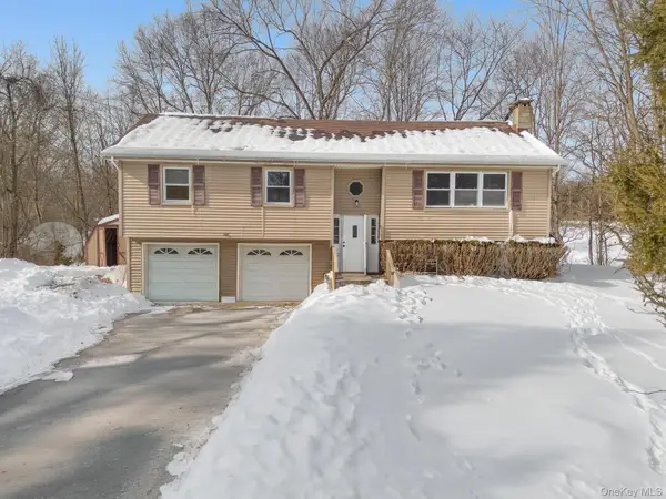 629 Twin Arch Road, Rock Tavern, NY 12575