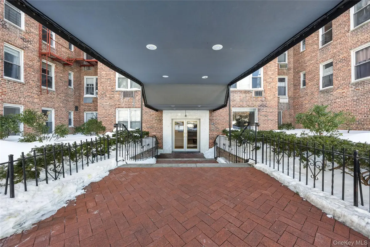 6200 Riverdale #7J, Bronx, NY 10471 - Image #1