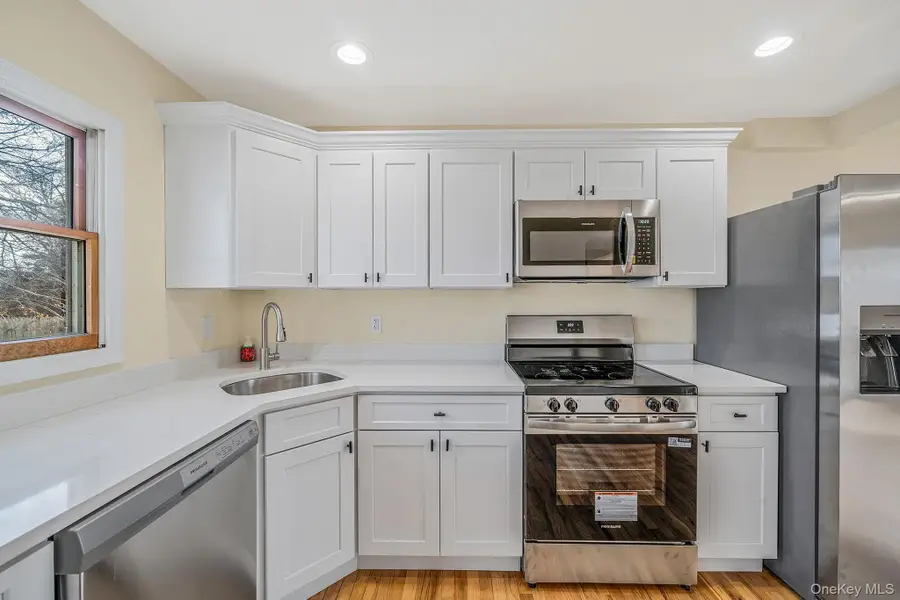 31 Walnut Avenue, Patchogue, NY 11772 - #2