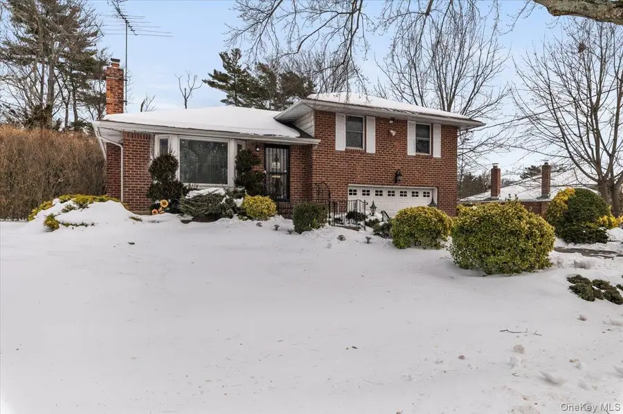 201 Martin Drive, Syosset, NY 11791 - #2