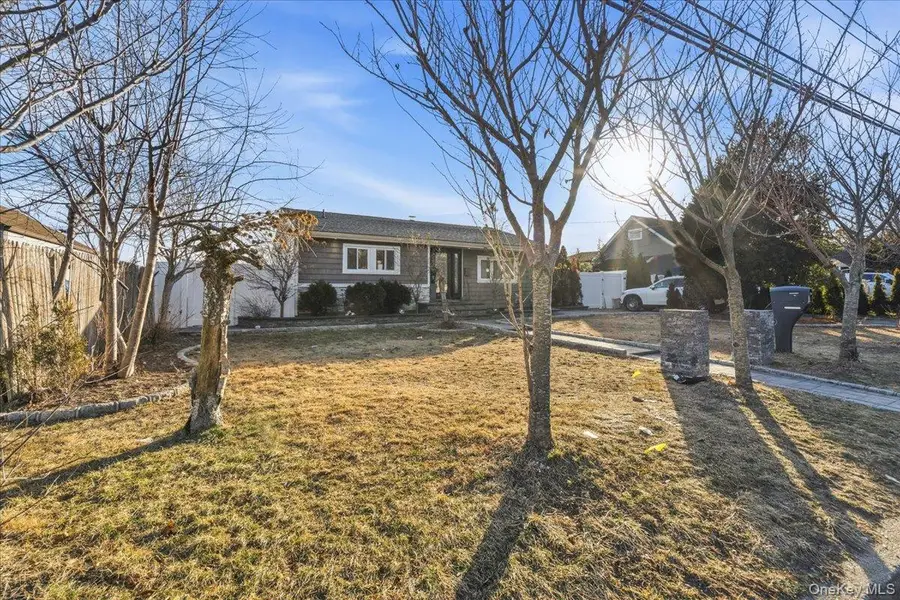 28 Hemlock Street, Central Islip, NY 11722 - #3