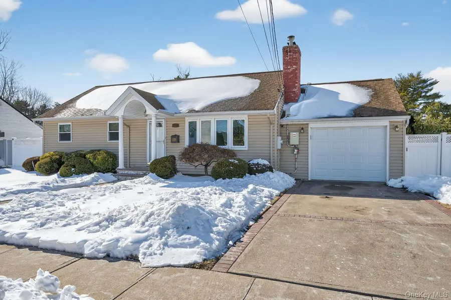 113 Kuhl Avenue, Hicksville, NY 11801 - #2