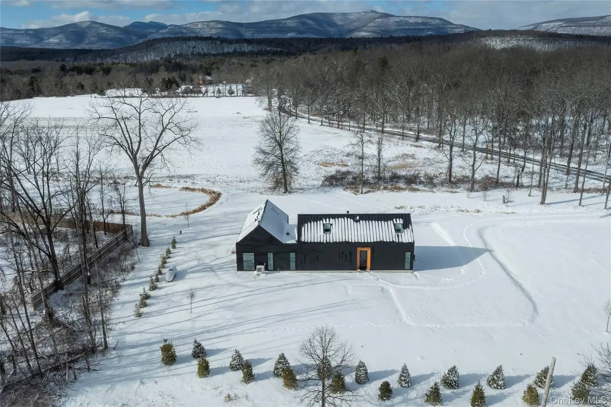 3 Schoolhouse Road, Saugerties, NY 12477 - #1