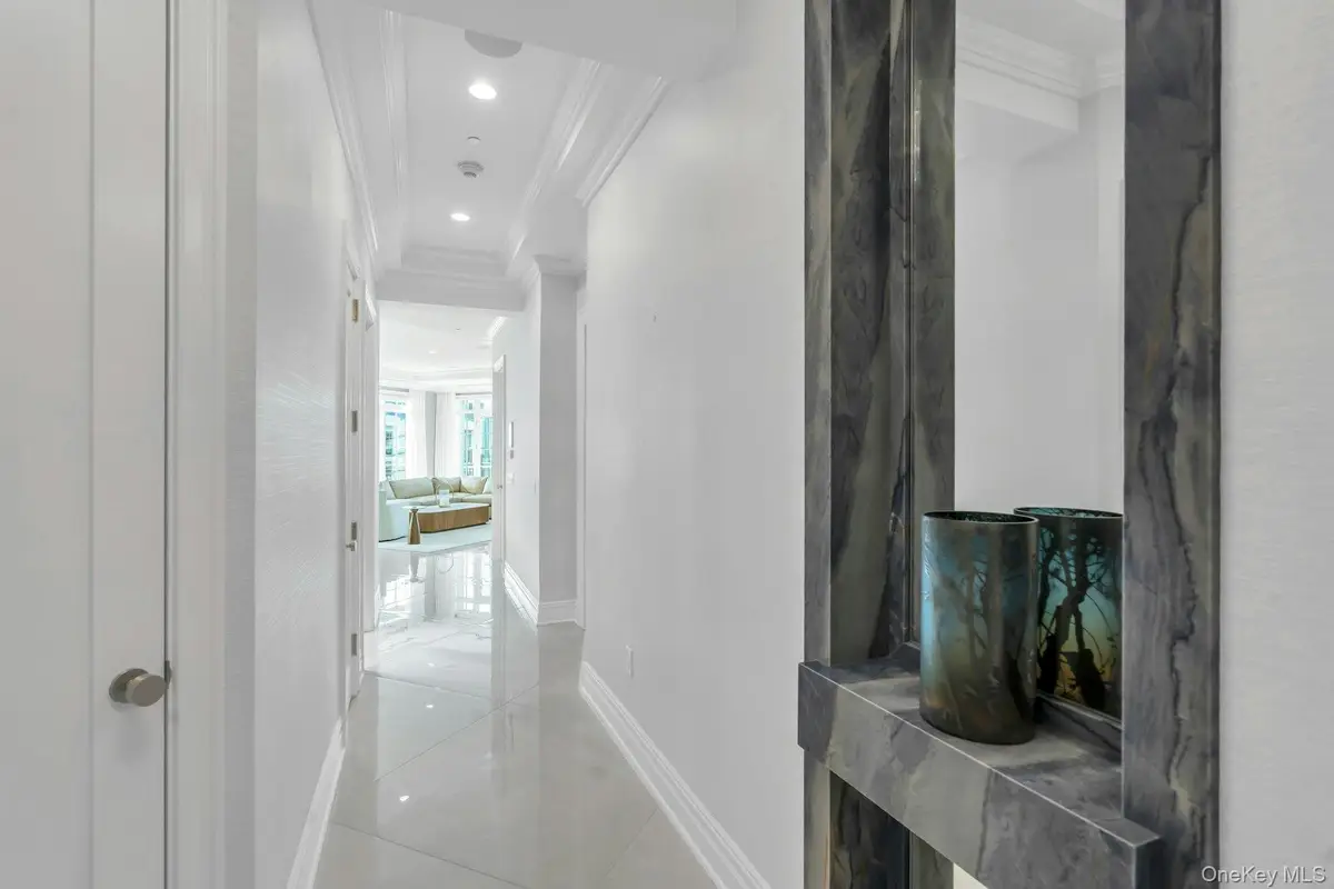 3000 Royal Court #3306 PH, North Hills, NY 11040 - #1