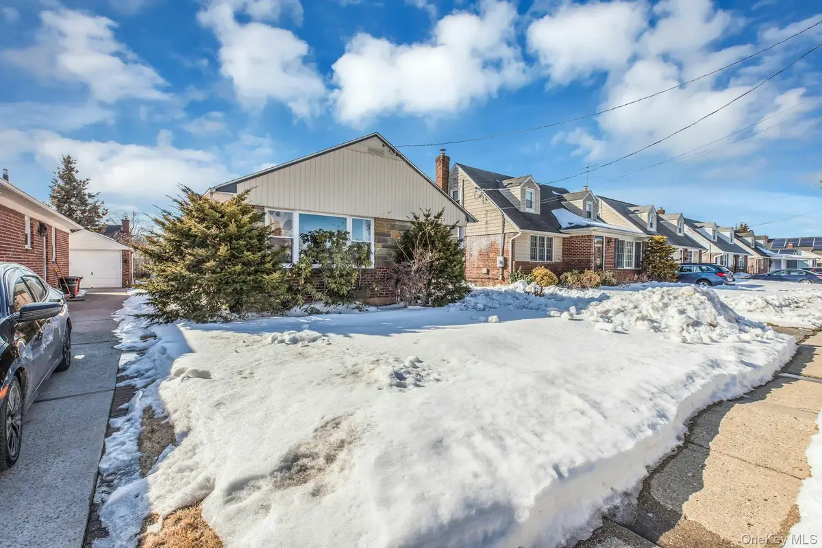 197 Emory Road, Mineola, NY 11501 - #1