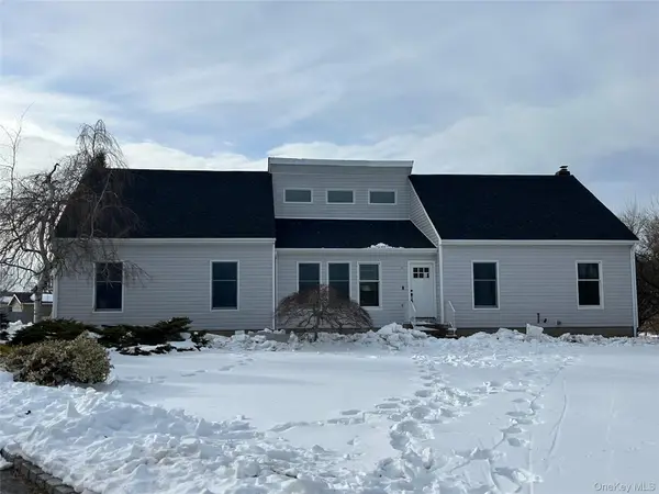 24 Kimberly Court, Baiting Hollow, NY 11933