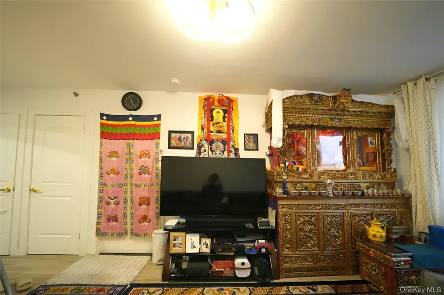 7065 Queens Boulevard #8J, Woodside, NY 11377 - #3