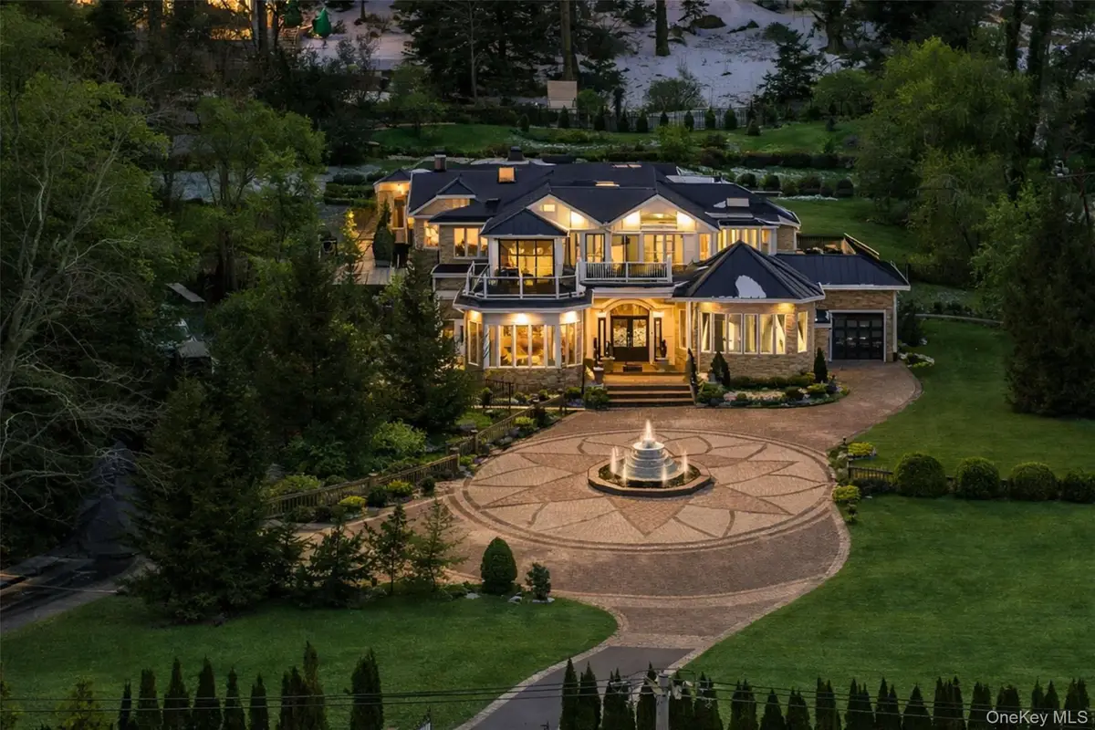 333 E Shore Road, North Hempstead, NY 11023 - #1