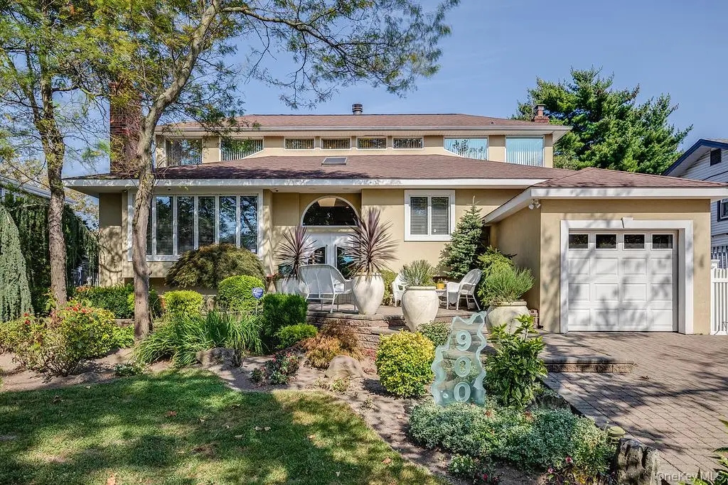 900 Kilmer Lane, North Woodmere, NY 11581 - Image #1