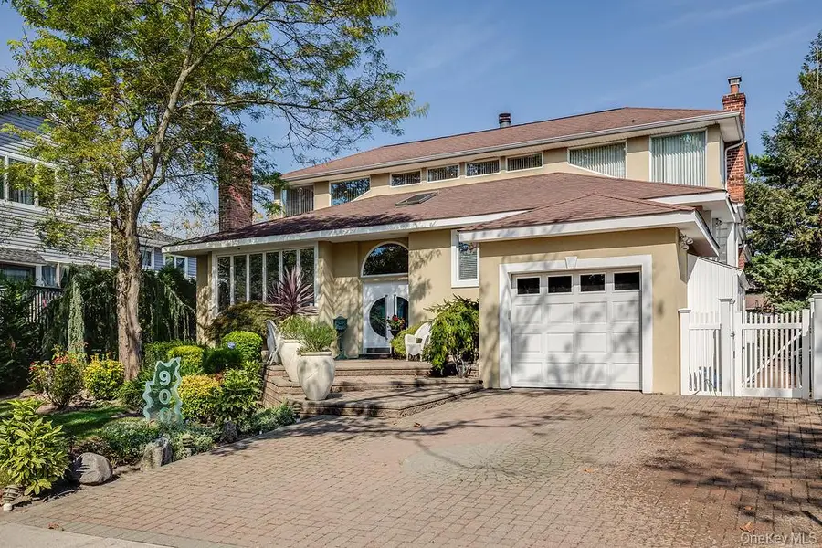 900 Kilmer Lane, North Woodmere, NY 11581 - Image #2