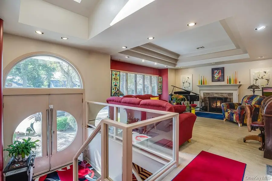 900 Kilmer Lane, North Woodmere, NY 11581 - Image #3