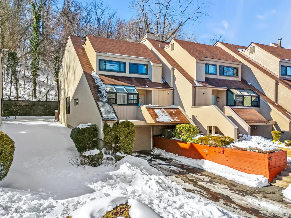 4 John Bean Court, Port Washington, NY 11050 - Image #1