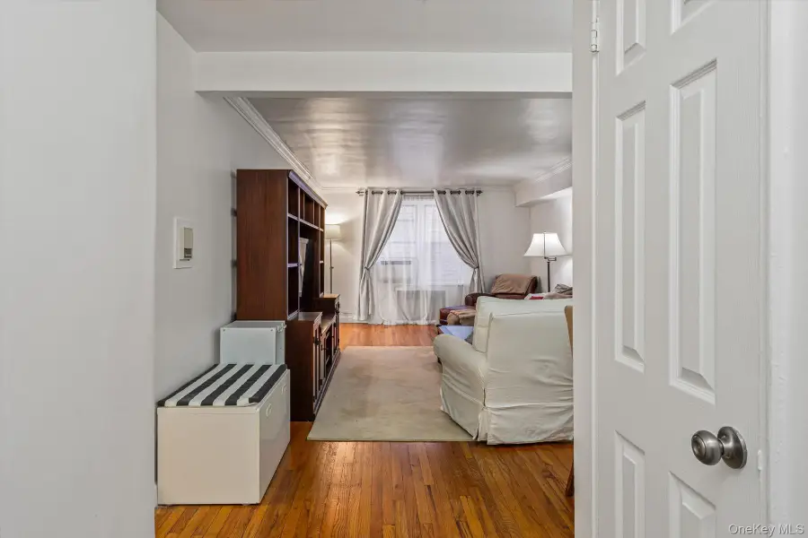 72-10 112th Street #3B, Forest Hills, NY 11375 - Image #2