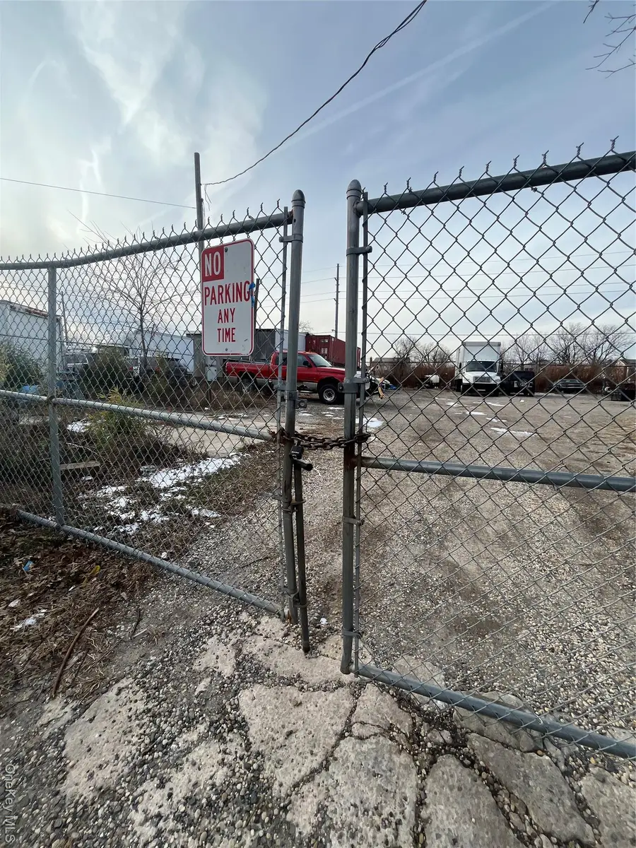 4186-4200 Industrial Place, Island Park, NY 11558 - #2