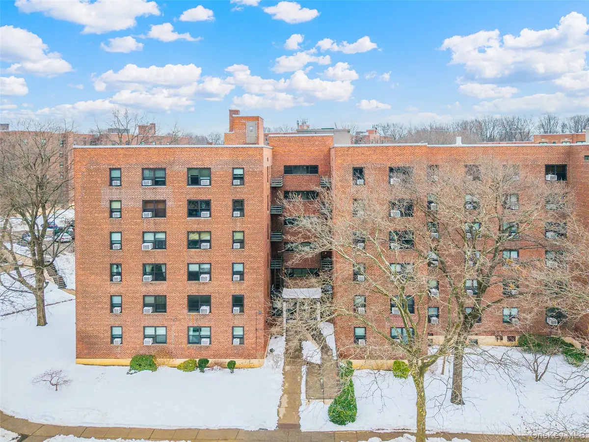 213-06 75th Avenue #6H, Bayside, NY 11364 - Image #1