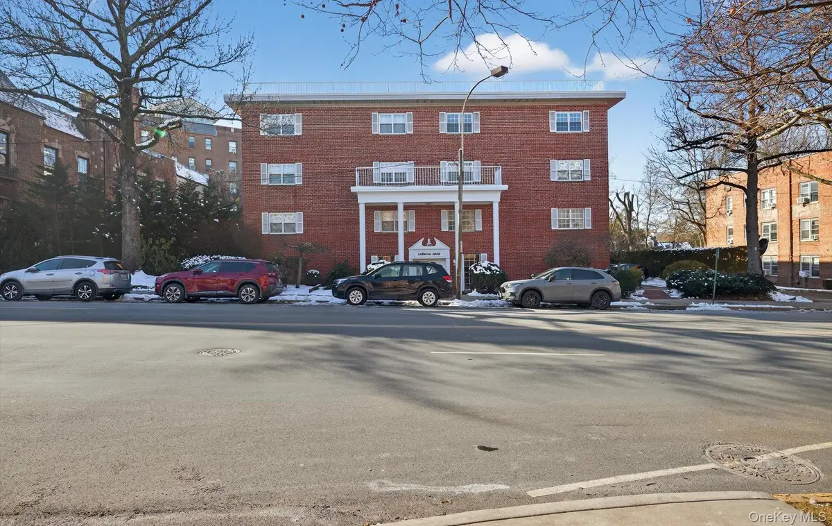 100 S Middle Neck Road #305, Great Neck, NY 11021 - Image #1