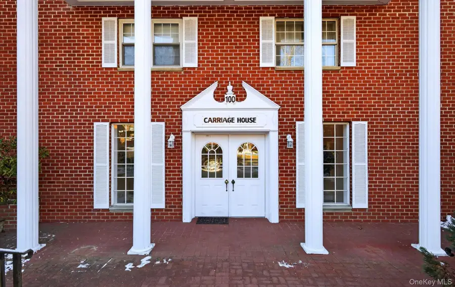 100 S Middle Neck Road #305, Great Neck, NY 11021 - Image #2