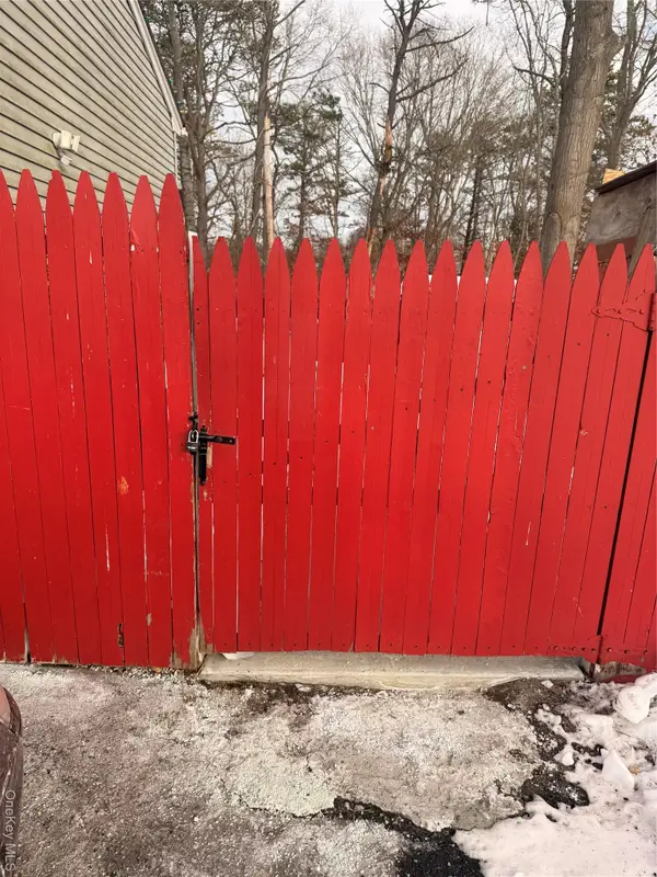 405 Kane Avenue, East Patchogue, NY 11772