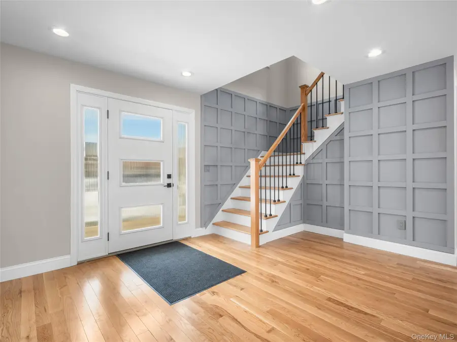 25 Furrow Lane, Levittown, NY 11756 - #2