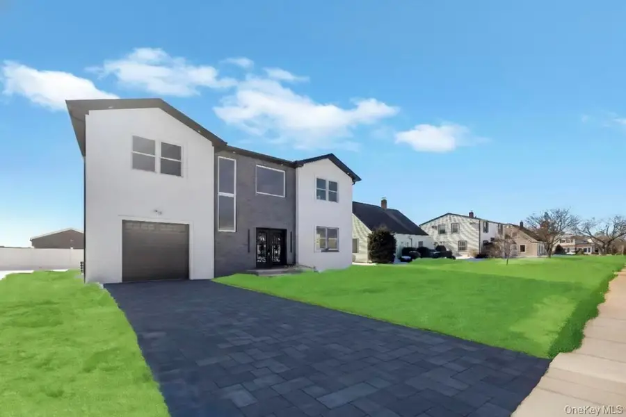 62 Haven Lane, Levittown, NY 11756 - #3