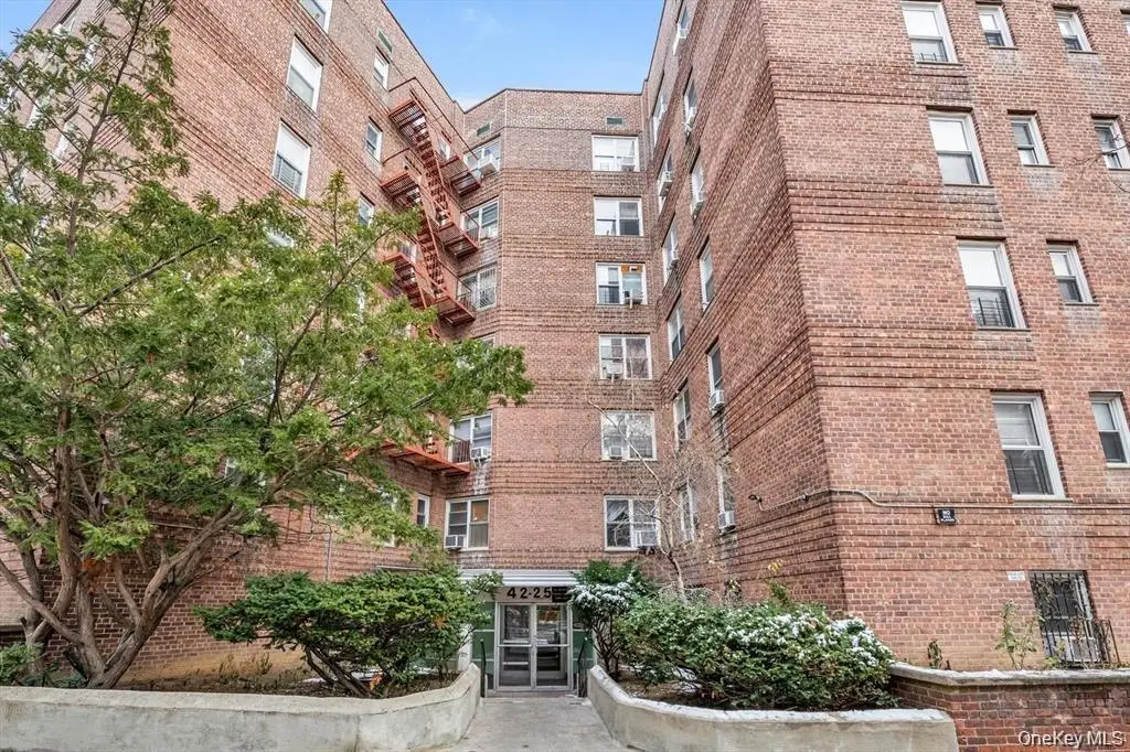 4225 80th Street #2M, Elmhurst, NY 11373 - Image #1