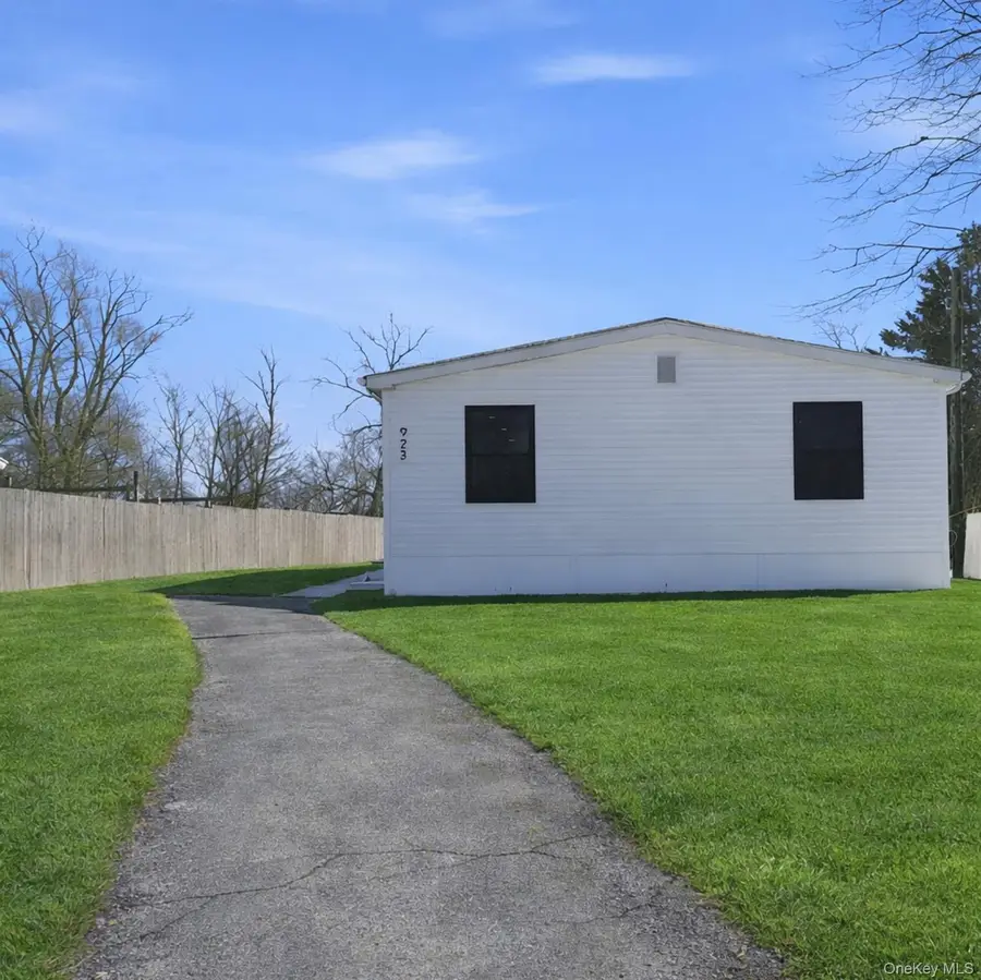 923 E Main Street, Riverhead, NY 11901 - #2