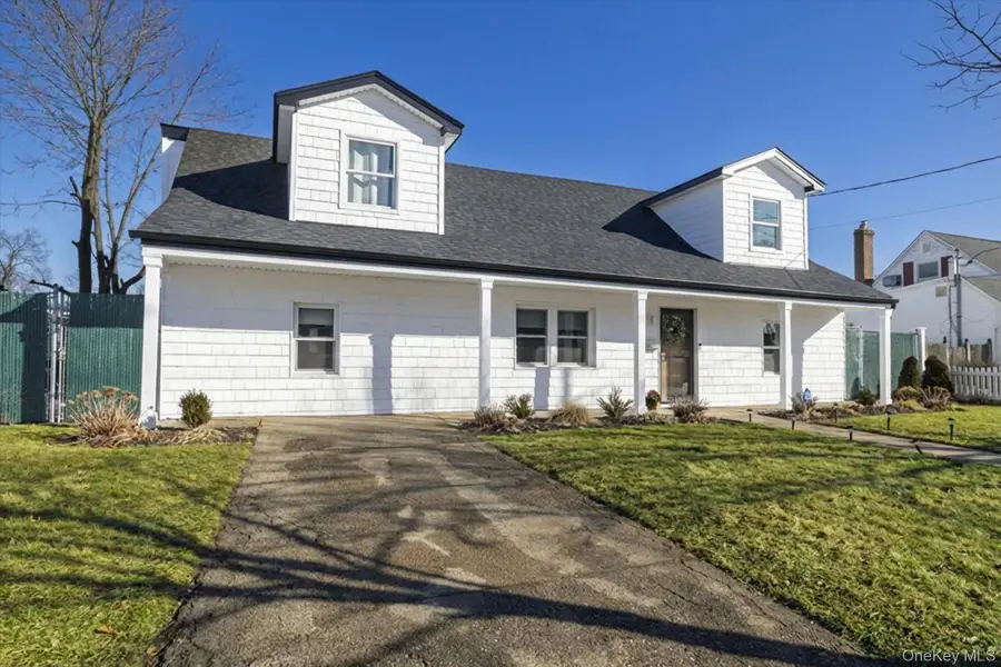 2125 North Drive, Seaford, NY 11783 - #3