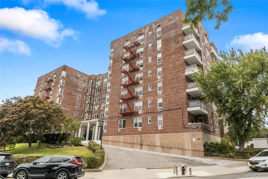 601 Kappock Street #2D, Bronx, NY 10463 - Image #2