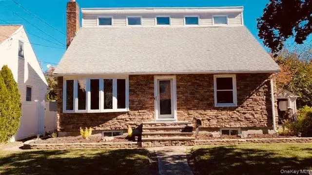 77 Lynton Road, Albertson, NY 11507 - #1