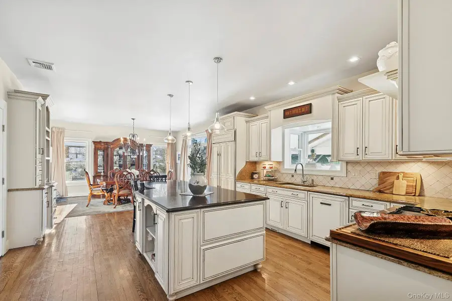 6 Dogwood Street, East Quogue, NY 11942 - #2