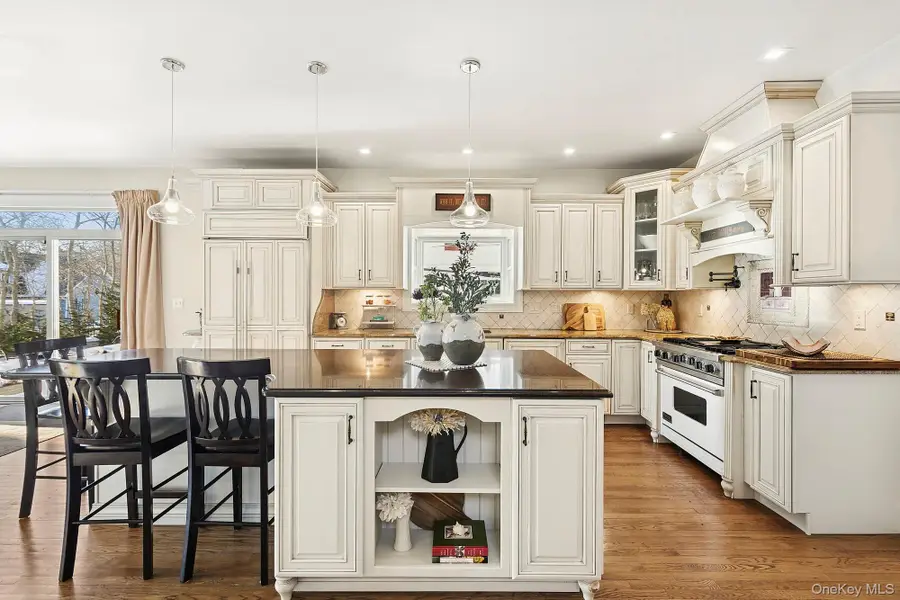 6 Dogwood Street, East Quogue, NY 11942 - #3