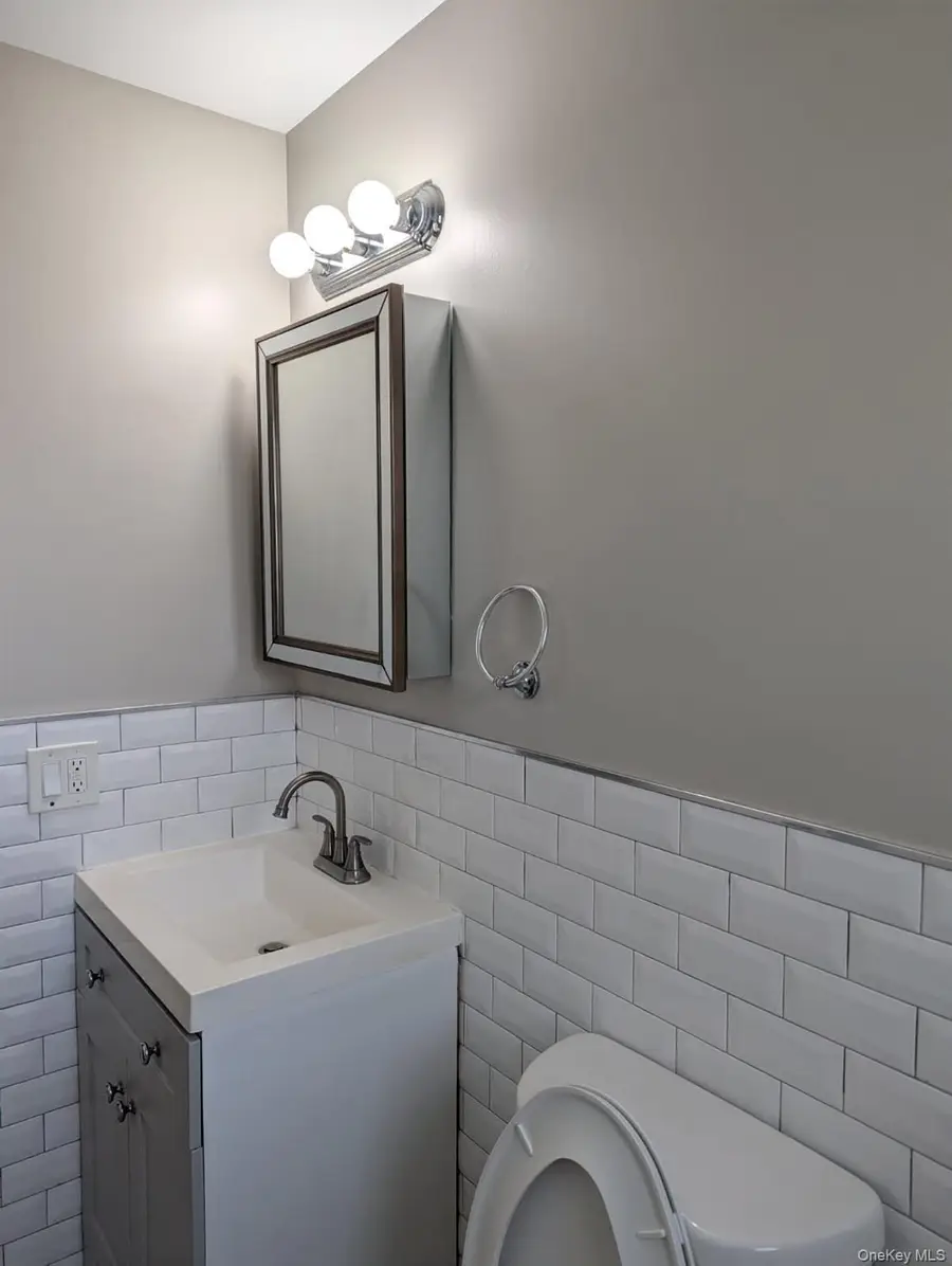 11A Hemlock Drive #8, Bay Shore, NY 11706 - #2