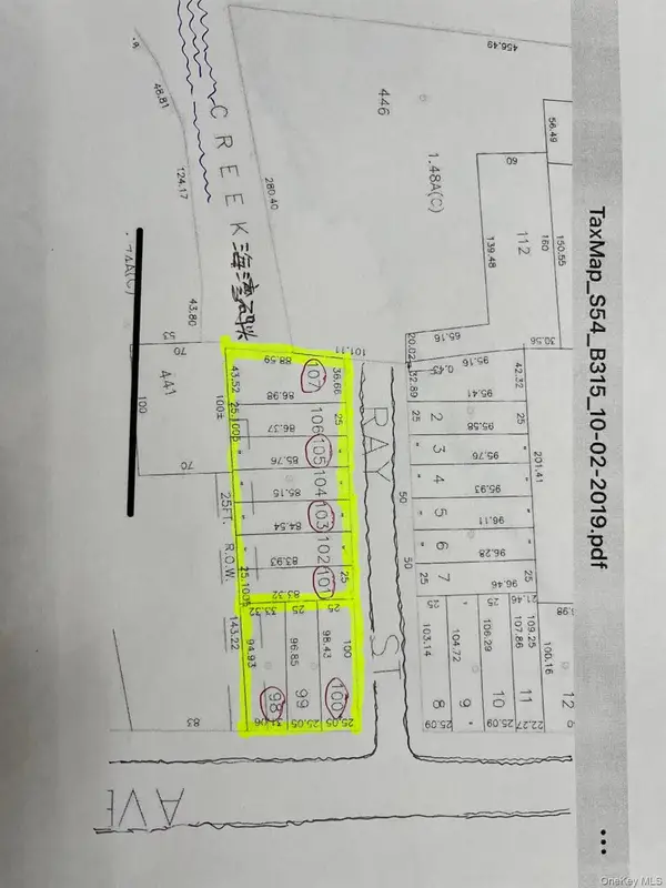 525 Ray Street, Freeport, NY 11520