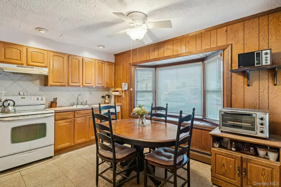 56 Jester Lane, Levittown, NY 11756 - #3