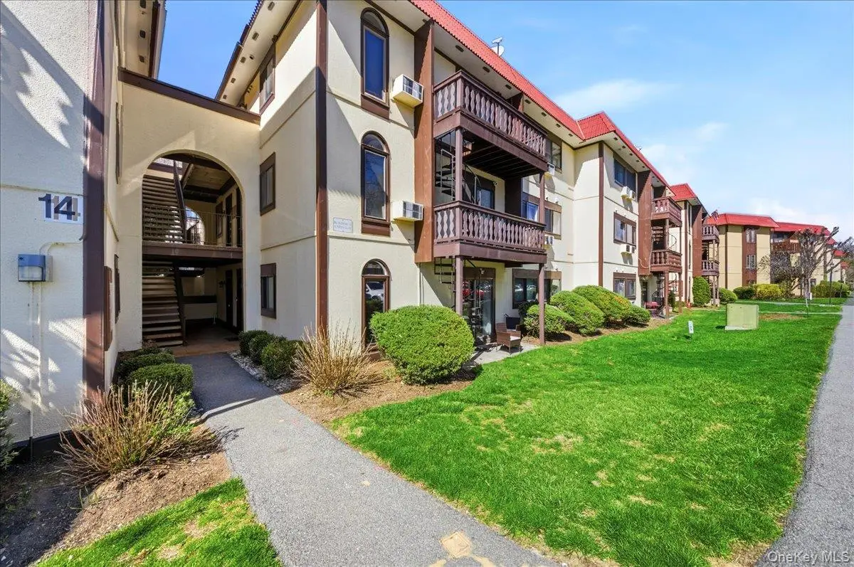 14 Granada Crescent #18, White Plains, NY 10603 - #1