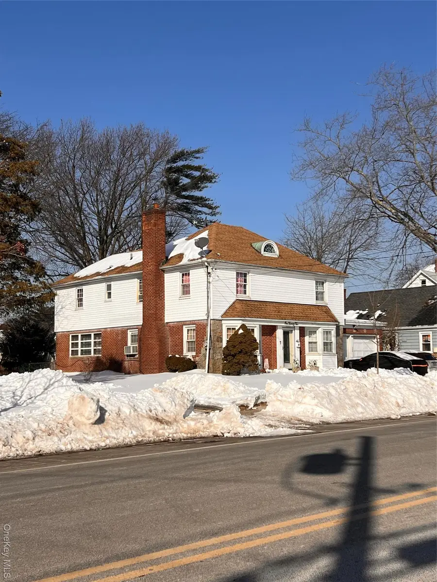 122 Rockaway Parkway, Valley Stream, NY 11580 - Image #2