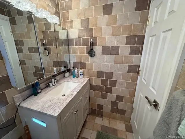 Address Withheld By Seller, Merrick, NY 11566 - #2