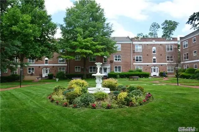 221 Middle Neck Road #G5, Great Neck, NY 11021 - Image #1