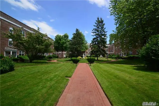 221 Middle Neck Road #G5, Great Neck, NY 11021 - Image #2