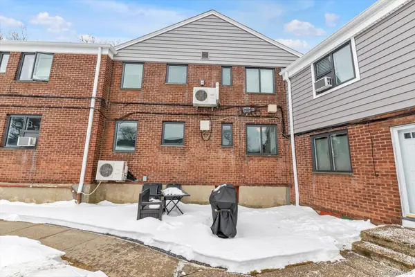 218-01 68 Ave #1Floor, Oakland Gardens, NY 11364