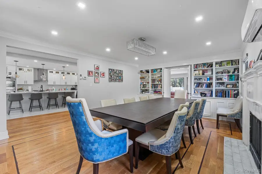 11 Brook Lane, Great Neck, NY 11023 - Image #3