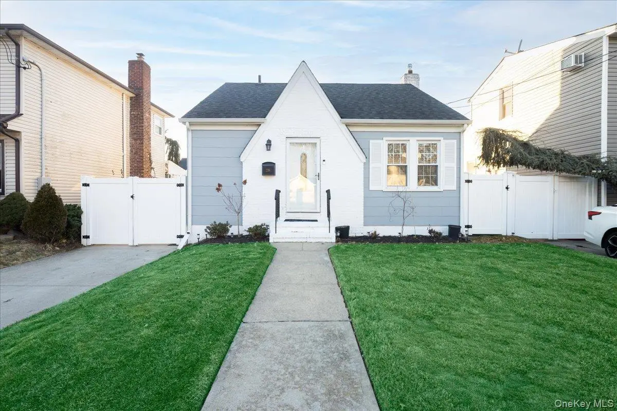 238 Jefferson Street, Franklin Square, NY 11010 - #1